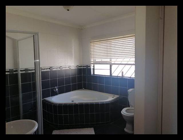 3 BEDROOM HOUSE FOR SALE IN BIRDSWOOD